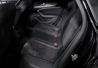 Подержанный автомобиль Audi A6 Sedan 2020 года (10 фото)