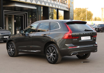 Подержанный автомобиль Volvo XC60 2020 года (7 фото)