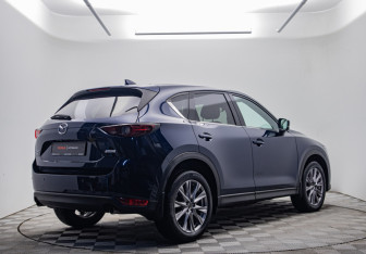 Подержанный автомобиль Mazda CX-5 2019 года (5 фото)
