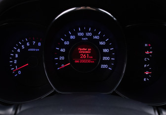 Подержанный автомобиль Kia Rio Sedan 2013 года (12 фото)
