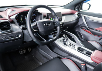 Подержанный автомобиль Geely Coolray 2022 года (11 фото)