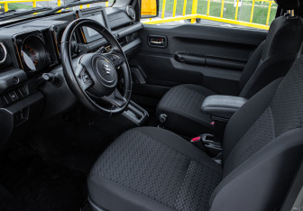 Подержанный автомобиль Suzuki Jimny 2021 года (11 фото)