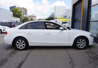 Подержанный автомобиль Audi A4 Sedan 2009 года (4 фото)