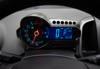 Подержанный автомобиль Chevrolet Aveo Hatchback 2013 года (13 фото)