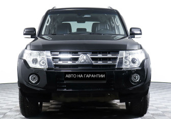 Подержанный автомобиль Mitsubishi Pajero 2012 года (2 фото)