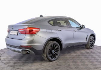 Подержанный автомобиль BMW X6 2019 года (5 фото)