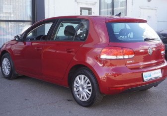 Подержанный автомобиль Volkswagen Golf Hatchback 2011 года (7 фото)