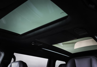 Подержанный автомобиль Zeekr 009 2023 года (20 фото)