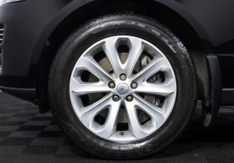 Подержанный автомобиль Land Rover Range Rover 2014 года (22 фото)