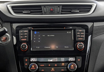 Подержанный автомобиль Nissan X-Trail 2016 года (16 фото)