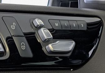 Подержанный автомобиль Mercedes-Benz GLE 2016 года (26 фото)