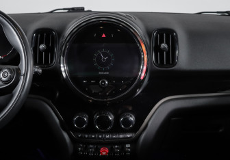 Подержанный автомобиль MINI Countryman 2021 года (13 фото)