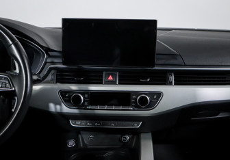 Подержанный автомобиль Audi A4 Sedan 2021 года (13 фото)