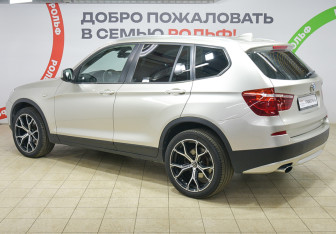 Подержанный автомобиль BMW X3 2013 года (5 фото)