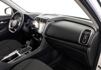 Подержанный автомобиль Hyundai Creta 2021 года (13 фото)