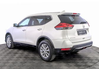 Подержанный автомобиль Nissan X-Trail 2020 года (7 фото)