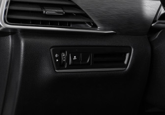 Новый FAW Bestune T77 2024 (13 фото)