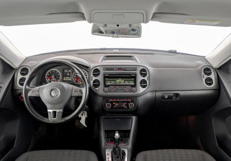Подержанный автомобиль Volkswagen Tiguan 2013 года (14 фото)