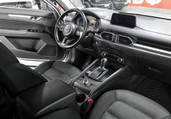 Подержанный автомобиль Mazda CX-5 2017 года (11 фото)