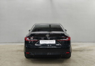 Подержанный автомобиль Toyota Camry Sedan 2024 года (6 фото)