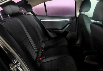 Подержанный автомобиль Skoda Octavia Liftback 2014 года (15 фото)