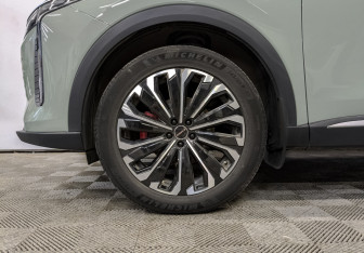 Подержанный автомобиль Exeed RX 2024 года (17 фото)