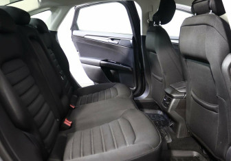 Подержанный автомобиль Ford Mondeo Sedan 2015 года (13 фото)