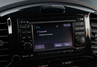 Подержанный автомобиль Nissan Juke 2012 года (22 фото)