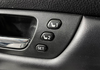 Подержанный автомобиль Lexus RX 2008 года (15 фото)