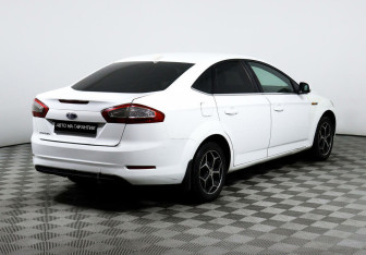 Подержанный автомобиль Ford Mondeo Sedan 2012 года (5 фото)