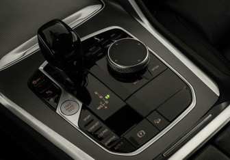Подержанный автомобиль BMW X6 2021 года (18 фото)