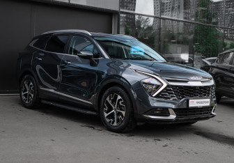 Подержанный автомобиль Kia Sportage 2023 года (3 фото)