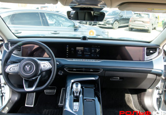 Подержанный автомобиль Voyah Free 2022 года (10 фото)