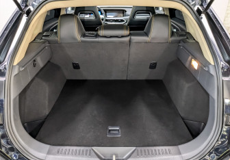 Подержанный автомобиль FAW Bestune T77 2023 года (10 фото)
