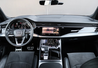 Подержанный автомобиль Audi Q8 2021 года (11 фото)