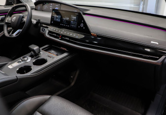 Подержанный автомобиль Changan UNI-K 2023 года (7 фото)