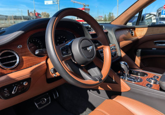 Подержанный автомобиль Bentley Bentayga 2023 года (13 фото)