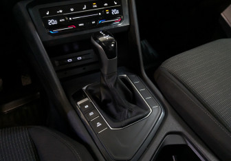 Подержанный автомобиль Volkswagen Tiguan 2021 года (27 фото)