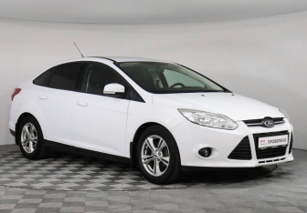 Подержанный автомобиль Ford Focus Sedan 2012 года (3 фото)
