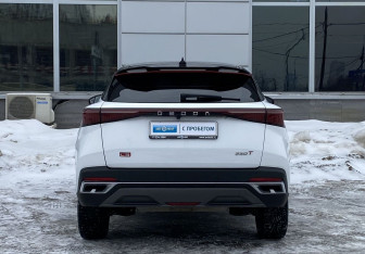 Подержанный автомобиль Omoda C5 2022 года (6 фото)