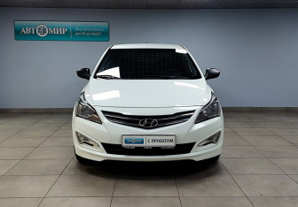 Подержанный автомобиль Hyundai Solaris Sedan 2014 года (2 фото)
