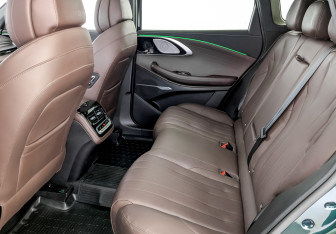 Подержанный автомобиль Exeed TXL 2024 года (12 фото)