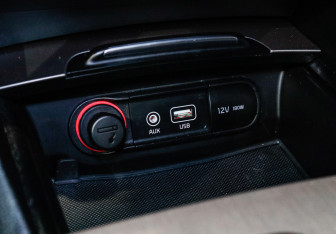 Подержанный автомобиль Kia Optima Wagon 2019 года (26 фото)