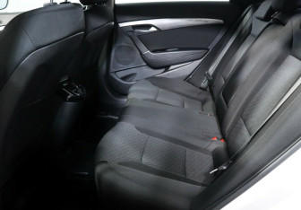 Подержанный автомобиль Hyundai i40 Wagon 2015 года (15 фото)