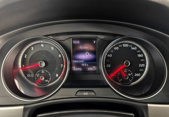 Подержанный автомобиль Volkswagen Teramont 2018 года (14 фото)
