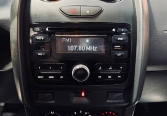 Подержанный автомобиль Renault Duster 2015 года (10 фото)