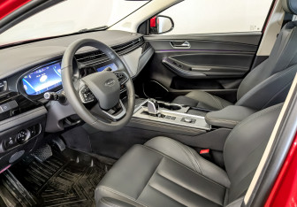 Подержанный автомобиль Omoda S5 2023 года (14 фото)