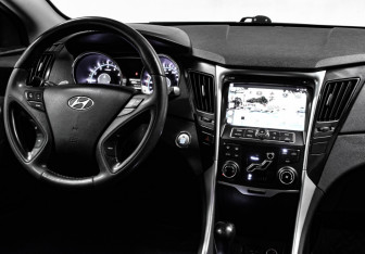 Подержанный автомобиль Hyundai Sonata 2012 года (17 фото)