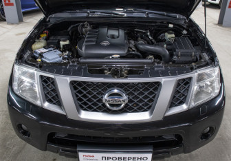 Подержанный автомобиль Nissan Pathfinder 2012 года (9 фото)