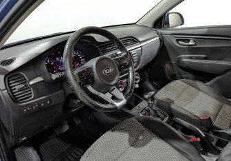 Подержанный автомобиль Kia Rio Hatchback 2019 года (14 фото)